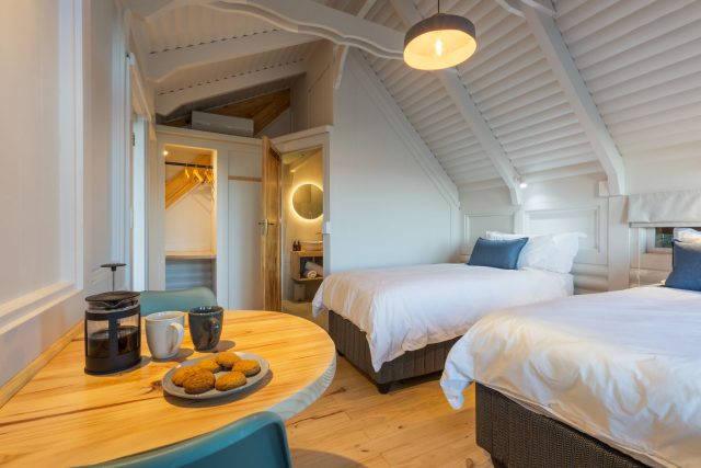 Lagoon View Semi-Attached Double Cabin