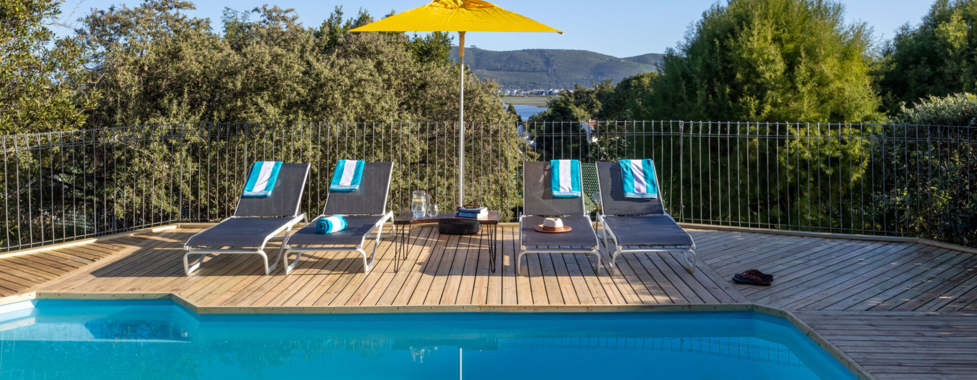 Abalone Lodges Swimming Pool & Gardens