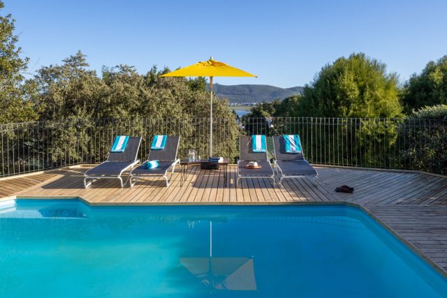 Abalone Lodges Swimming Pool & Gardens