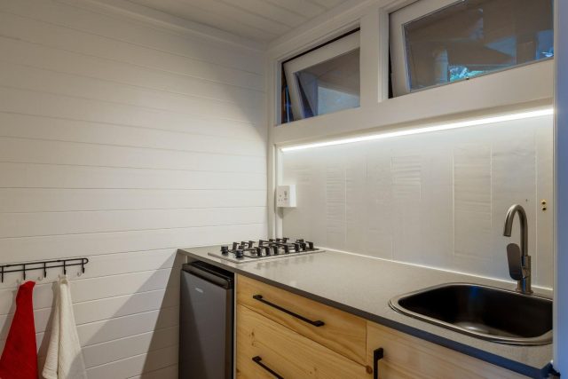 Lagoon View Freestanding Double Cabin