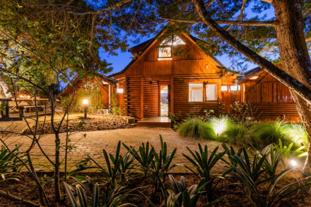 Abalone Lodges Swimming Pool & Gardens
